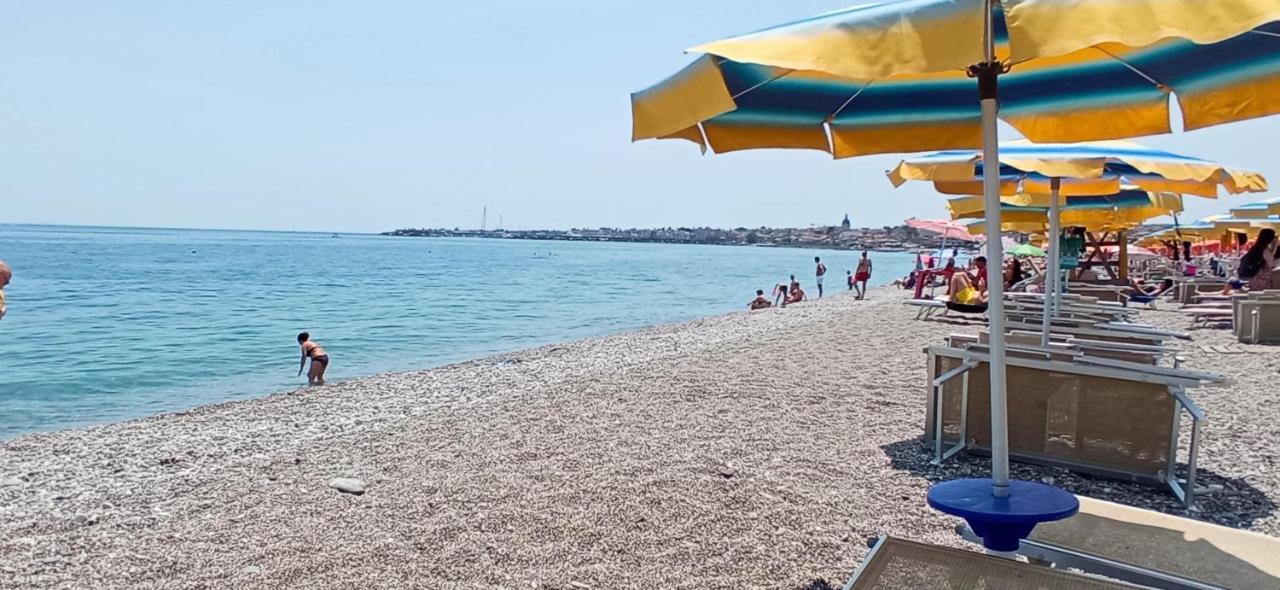 Casa Vacanza Tropicana Mascali Esterno foto